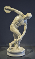 "Дискобол" скульптор Мирон, 5 век до н.э. Копия, оригинал утерян. Идея возникла из коллаборации с Пушкинским музеем, в котором хранится копия.